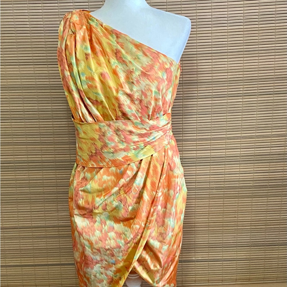 Bright, beautiful, floral and perfect with a tropical drink in hand. - Picture 1 of 15